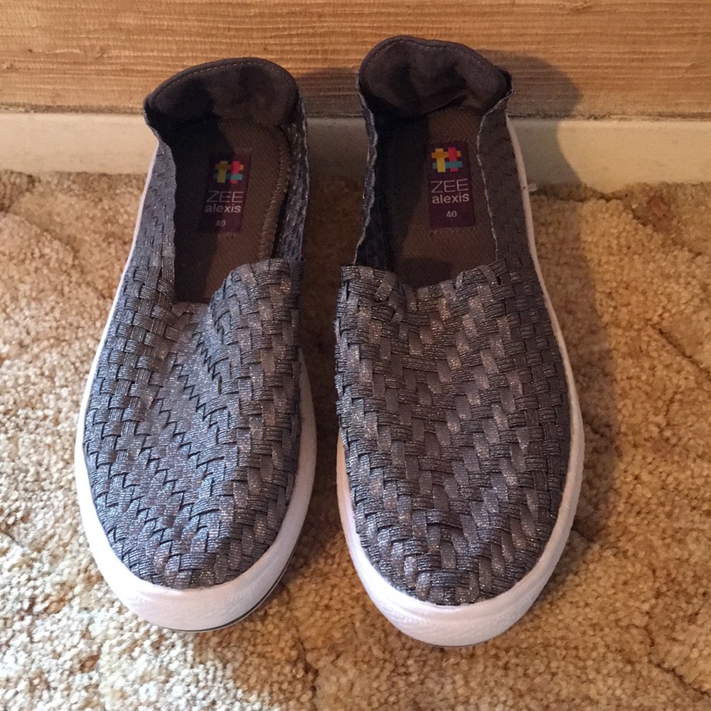 Women’s Zee Alexis Woven platform sneakers size 10